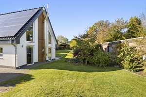 Traumhaus mit parkähnlichem Grundstück – Kiel – Vorschaubild 2