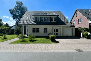 Wohnen am Ostseestrand: 2-Familienhaus mit solider Mieteinnahme & freier Maisonette-Wohnung – Die vollständige Adresse der Immobilie erhältst du vom Anbieter., 18119 Seebad Diedrichshagen, Rostock – Vorschaubild 2