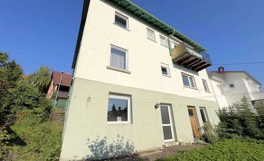 Geräumiges Wohnhaus in zentraler Lage
