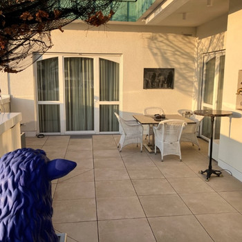 AUF WUNSCH EXKLUSIV IM EIGENEN PENTHOUSE WOHNEN & VON MIETEINNAHMEN PROFITIEREN MFH IN TOP ZUSTAND