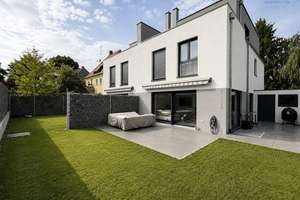 Premium Living in Bestlage – Exklusives KfW 40 Plus Anwesen