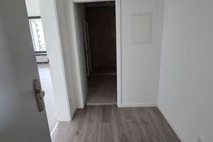 Frisch modernisiertes Apartment mit Balkon und Fernblick, separate Küche, neues Duschbad, Aufzug – Friedensstraße 114, 51145 Urbach, Köln – Vorschaubild 10