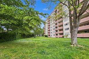 Moderne 3,5 Zimmer Wohnung mit Loggia, neuem E Stellplatz &amp; Aufzug in Stuttgart Möhringen