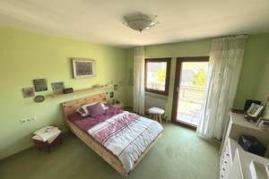 Einfamilienhaus mit Einliegerwohnung in begehrter Aussichtslage  – Die vollständige Adresse der Immobilie erhältst du vom Anbieter., 72639 Neuffen – Vorschaubild 3
