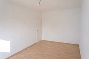 Gut geschnittenes Einfamilienhaus mit Sauna und Garage in ruhiger Lage sucht freundliche Bewohner – Schillerstraße 49, 12305 Berlin – Vorschaubild 19
