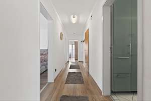 Zwei Balkone, vier Zimmer, beste Lage – Ihr neues Zuhause in Weiherfeld-Dammerstock – Die vollständige Adresse der Immobilie erhältst du vom Anbieter., 76199 Weiherfeld-Dammerstock, Karlsruhe – Vorschaubild 5