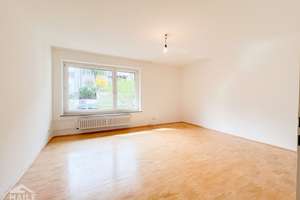 Helle 3-Zimmerwohnung mit Einbauküche, Balkon und schönem Blick ins Grüne – Hochfirststr. 20, 70569 Kaltental, Stuttgart – Vorschaubild 2