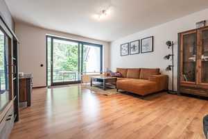AUF 3 JAHRE BEFRISTET! Gepflegtes Split-Levenhaus mit Balkon und Terrasse in ruhiger Wohnlage – Hamburg – Vorschaubild 4