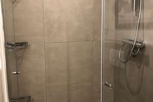 D-Oberkassel! Kernsanierte Möblierte Wohnung mit 2 Balkonen zum ruhigen Garten – Die vollständige Adresse der Immobilie erhältst du vom Anbieter., 40545 Oberkassel, Düsseldorf – Vorschaubild 11