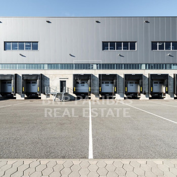 Hochmoderne Hallenfläche an der A94 mit Rampenandienung