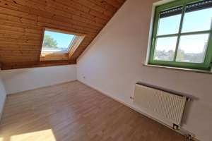 Großes und gepflegtes Reihenendhaus in Splitlevelbauweise – Die vollständige Adresse der Immobilie erhältst du vom Anbieter., 83533 Edling – Vorschaubild 12