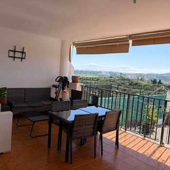 Reihenhaus mit spektakulärem Blick auf das Meer, die Berge und den Golfplatz