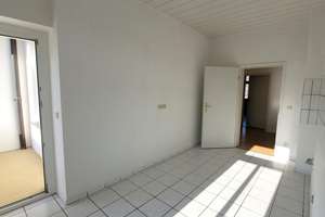 Bernsdorf * 3 Zimmer nahe Technischen Universität * Balkon * Frei – Vettersstraße 76, 9126 Bernsdorf, Chemnitz – Vorschaubild 3