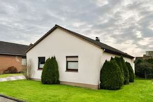 Gepflegtes Einfamilienhaus in beliebter Wohnlage und Wesernähe – An der Balje x, 26919 Brake (Unterweser) – Vorschaubild 1