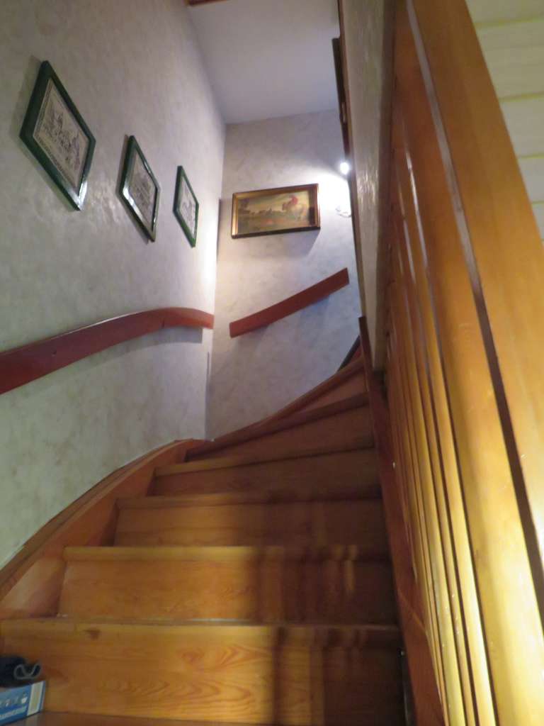 Immobilie in Liederbach - KERNSANIERUNG - REIHENECKHAUS MIT POTENZIAL - Bild 2