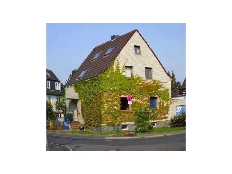 Freistehendes 2-Familienhaus in D-Unterrath, ideal als Mehrgenerationenhaus sucht neuen Besitzer