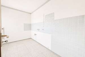Nah am Wasser! Sanierungsbedürftige 3-Zimmerwohnung in Duisburg-Großenbaum! Mit Fahrstuhl und Balkon – Die vollständige Adresse der Immobilie erhältst du vom Anbieter., 47269 Großenbaum, Duisburg – Vorschaubild 11