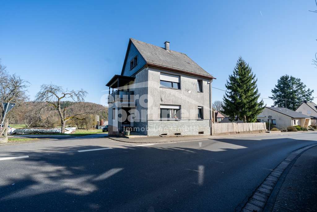 Immobilie in Veitsrodt - Wohnhaus in verkehrsgünstiger Lage von Veitsrodt! - Bild 0