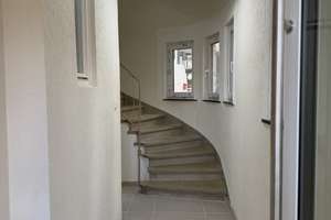 Lichtdurchflutete 2,5-Zimmer-Wohnung mit 2 Balkonen am Hölderlinplatz – 70176 Hölderlinplatz, Stuttgart – Vorschaubild 14