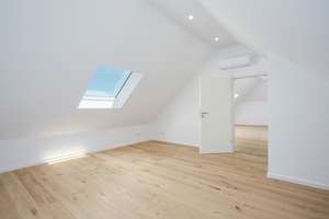 Lichtdurchflutetes Maisonette-Feeling mit Echtholzparkett und großem Balkon – Die vollständige Adresse der Immobilie erhältst du vom Anbieter., 40593 Urdenbach, Düsseldorf – Vorschaubild 26