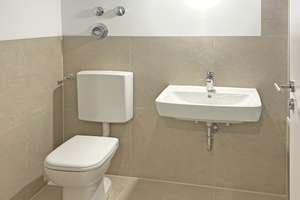 Top renovierte 3-Zimmer-Wohnung mit Süd-West-Loggia direkt am Perlacher Forst! – Bozzarisstr. 43, 81545 Harlaching, München – Vorschaubild 14