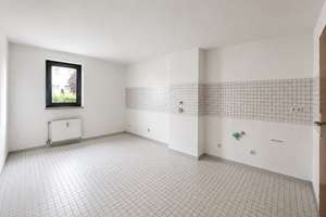 Helle 3-Zimmer-Eigentumswohnung mit Balkon und Tiefgaragenstellplatz in Köln-Weiden  – Die vollständige Adresse der Immobilie erhältst du vom Anbieter., 50858 Weiden, Köln – Vorschaubild 3