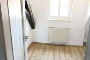 Gemütliche 3-Zimmer-Dachgeschosswohnung mit EBK & Stellplatz – 64319 Pfungstadt – Vorschaubild 9