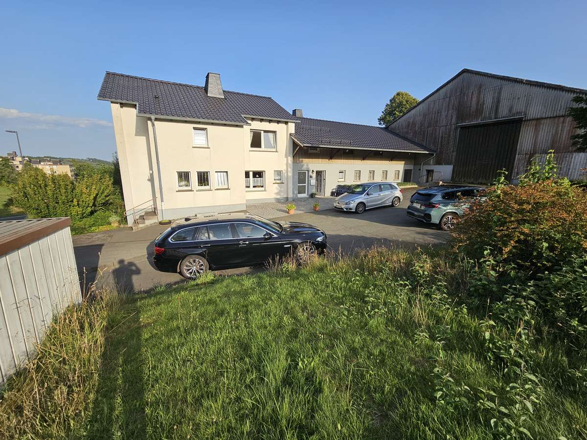 Herrliches Bauernhaus m. Nebengebäude, Ställen & XXL-Scheune in sonniger Toplage von Erndtebrück
