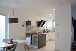 ELEGANTE DHH - NEUBAU - MIT 4 ZIMMERN, EBK, TERRASSE, GEPFLEGTER GARTEN, GARAGE AM HAUS, RUHIGE LAGE – Die vollständige Adresse der Immobilie erhältst du vom Anbieter., 64546 Mörfelden-Walldorf – Vorschaubild 15