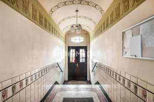Historischer Charme trifft Wohnqualität – Dachgeschosswohnung mit Balkon