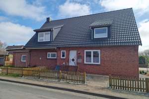 Großzügige Immobilie in Rödemis mit separater Einliegerwohnung – Die vollständige Adresse der Immobilie erhältst du vom Anbieter., 25813 Husum – Vorschaubild 4