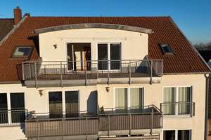 Attraktive 3-Zimmer Dachgeschosswohnung in Duisburg-Alt-Homberg (+ Garage 10.000€) – Duisburger Str. 317a, 47198 Alt-Homberg, Duisburg – Vorschaubild 2