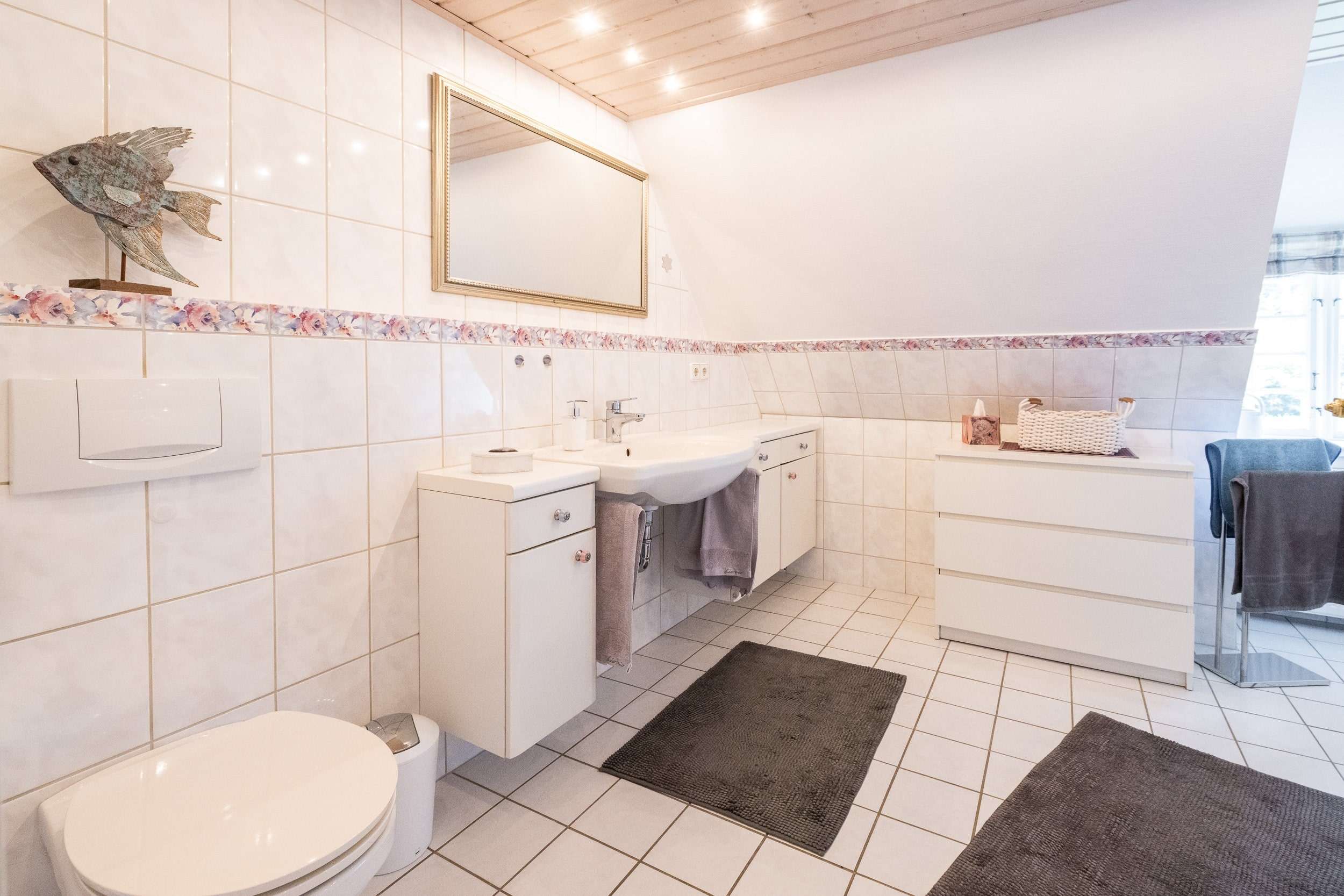 Immobilie in Risum-Lindholm - Idyllisches Friesenhaus unter Reet in bevorzugter Wohnlage - Bild 3