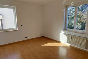 Sachsenhäuser Berg: Lichtdurchflutete 4-Zimmer-Wohnung im 1.OG – 60599 Sachsenhausen-Süd, Frankfurt am Main – Vorschaubild 3