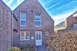 Modern. Ruhig. Sofort zuhause – Ihr stilvolles Reihenendhaus nahe Julianenpark – Die vollständige Adresse der Immobilie erhältst du vom Anbieter., 26789 Leer (Ostfriesland) – Vorschaubild 2