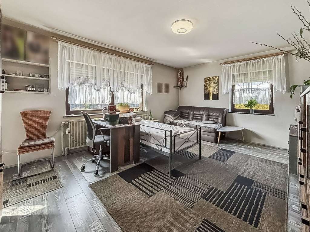 Immobilie in Sengenthal - Sale &amp; Lease-Back: Gepflegtes Einfamilienhaus mit großem Garten in Sengenthal - Bild 2