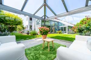 Wohnen auf höchstem Niveau – Einfamilienhaus mit Einliegerwohnung & Pool & Wintergarten – Die vollständige Adresse der Immobilie erhältst du vom Anbieter., 79588 Efringen-Kirchen – Vorschaubild 2