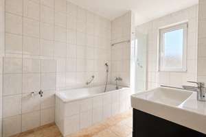LICHT, LUFT UND WEITBLICK - OFFENES WOHNEN IM PENTHOUSE MIT SONNIGER DACHTERRASSE – Die vollständige Adresse der Immobilie erhältst du vom Anbieter., 65197 Klarenthal, Wiesbaden – Vorschaubild 13