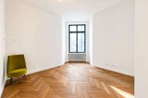 Erstbezug nach Sanierung: großzügige 4-Zimmer-Altbauwohnung mit Loggia und Aufzug in Kreuzberg – Stresemannstraße 32, 10963 Kreuzberg, Berlin – Vorschaubild 4