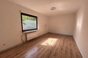 Bungalow mit großem Dachboden und Garage in ruhiger Wohnlage in HL-Schönböcken - reserviert! - – Lübeck – Vorschaubild 8