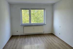 Helle und großzügige 2-Zimmer-Wohnung in zentraler Lage, mit Einbauküche und Bad mit Badewanne – Scheffelstraße 3, 34117 Nord (Holland), Kassel – Vorschaubild 5