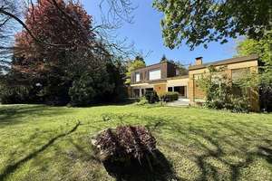 Viel Raum für Visionen – Repräsentative Villa mit Entwicklungspotenzial in 66132 Saarbrücken Halberg – Die vollständige Adresse der Immobilie erhältst du vom Anbieter., 66132 Bischmisheim, Saarbrücken – Vorschaubild 2