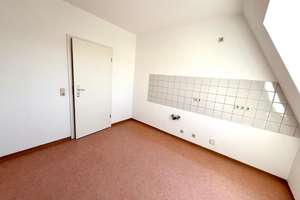 Charmante 4-Raum-Dachgeschosswohnung mit Loggia und sichtbaren Balken in Stadtfeld Ost – Schenkendorfstr. 9 , 39108 Stadtfeld Ost, Magdeburg – Vorschaubild 15