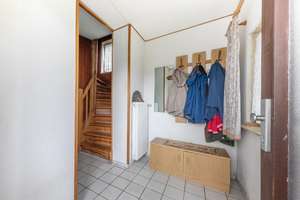 In ruhiger Lage:
"Charmantes Einfamilienhaus mit Entwicklungspotenzial" – Die vollständige Adresse der Immobilie erhältst du vom Anbieter., 21033 Lohbrügge, Hamburg – Vorschaubild 4