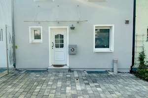 !! RESERVIERT !! Kernsaniertes Reihenmittelhaus Donauwörth / Parkstadt – Benno-Benedicter-Str. 16, 86609 Donauwörth – Vorschaubild 1