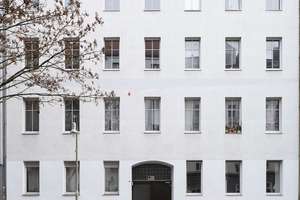 Altbaucharme in Kreuzberg: 1-Zimmer-Wohnung zwischen Kiezleben, Spree und Görlitzer Park! – Lausitzer Straße 45, 10999 Kreuzberg, Berlin – Vorschaubild 3