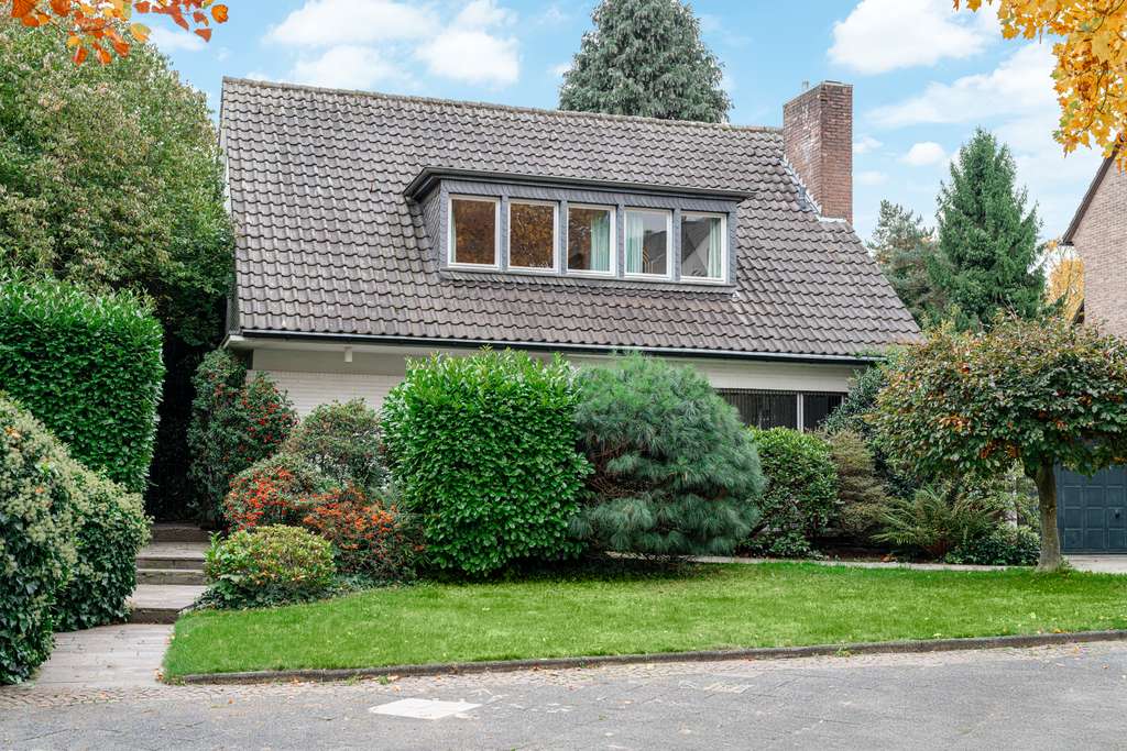 Schönes Einfamilienhaus auf wunderbarem Grundstück