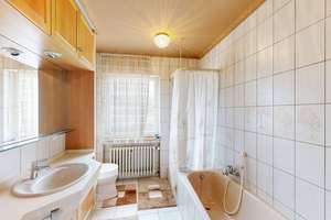 Charmante Doppelhaushälfte mit Garten & Garage – viel Platz für die ganze Familie – Die vollständige Adresse der Immobilie erhältst du vom Anbieter., 97204 Höchberg – Vorschaubild 5