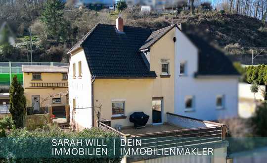 Doppelhaushälfte mit großer Terrasse & Doppelgarage in zentrumsnaher Lage in Neustadt