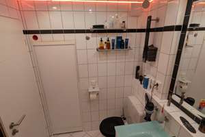 Traumhafte Dachgeschosswohnung mit Balkon in Krefeld Stadtmitte – Die vollständige Adresse der Immobilie erhältst du vom Anbieter., 47798 Stadtmitte, Krefeld – Vorschaubild 21